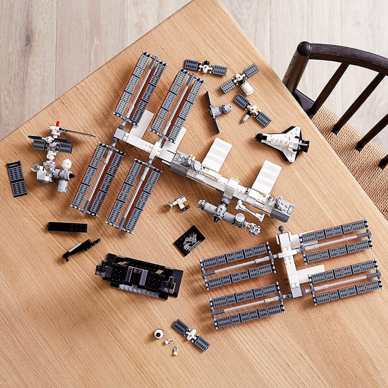 LEGO Ideas International Space Station 21321 Building Kit New 2020 (864 Pieces)