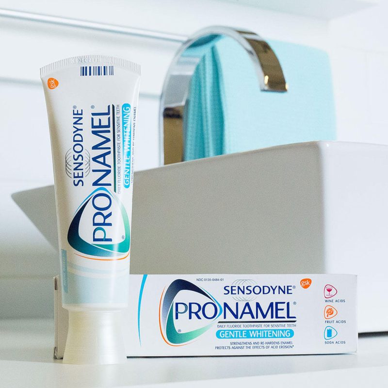 Sensodyne Pronamel Gentle Whitening Toothpaste for Sensitive Teeth, Alpine Breeze (6.5 oz., 4pk.)