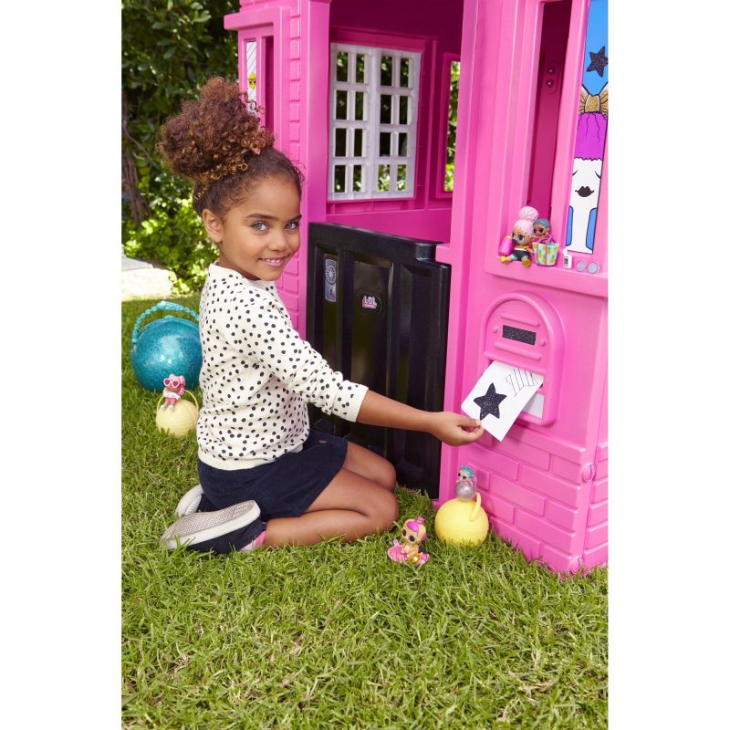 L.O.L. Surprise! Indoor & Outdoor Cottage Playhouse With Glitter, Great Gift for Kids Ages 4+