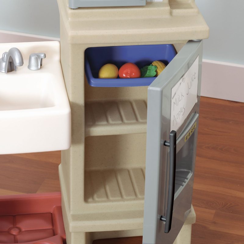 Step2 Heart of the Home Play Kitchen with 41 Piece Accessory Play Set